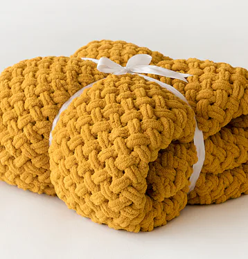 Deka Knittingly zlatá